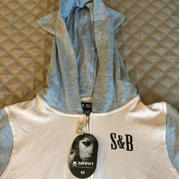 Sugar & Babe Women’s Cropped Cat Hoodie. Pink/Gray. Size Medium. - Picture 5 of 9